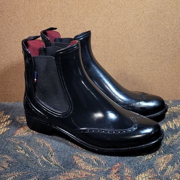 Rare Tommy Hilfiger Wing Tip Black Rain Boots- Size 9 - Picture 1 of 9